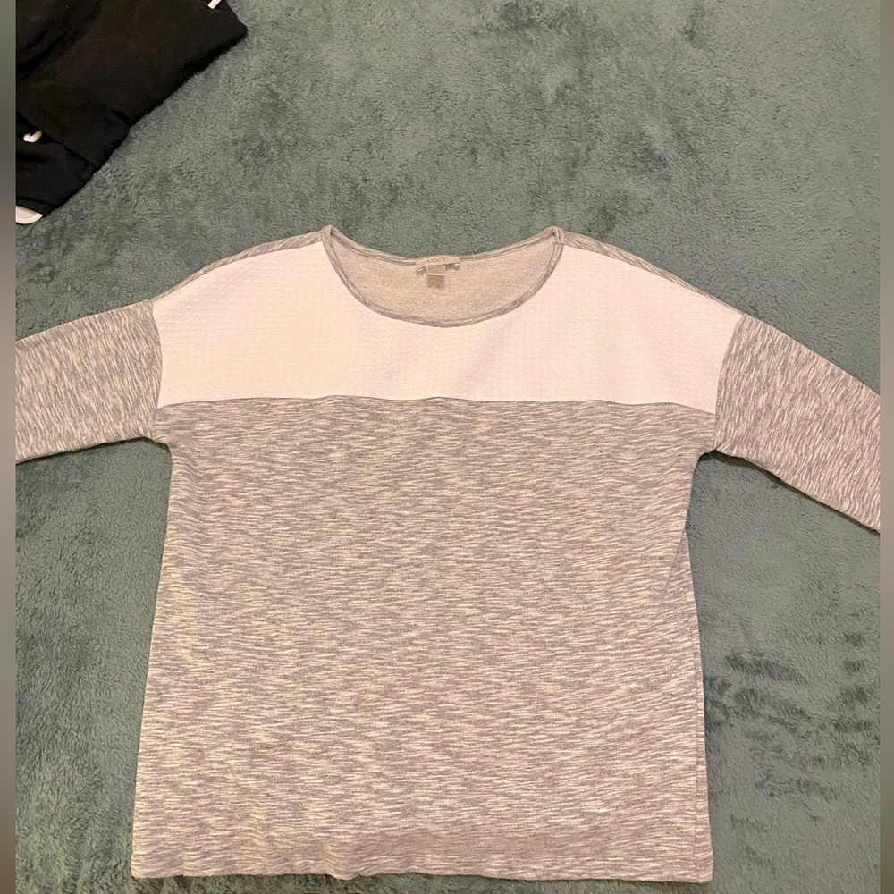 Loft, medium white and grey sweater top. Great condition!